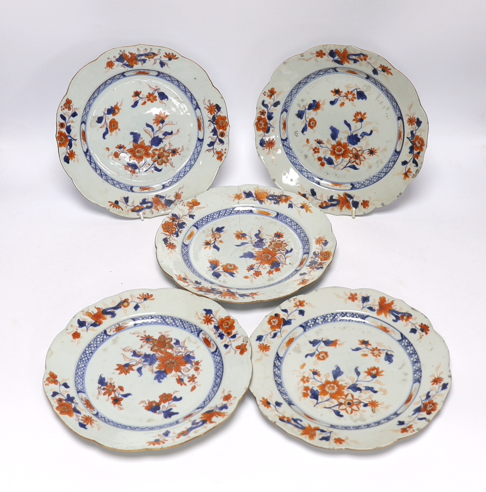 A group of five 18th century Chinese Imari plates, 22.5cm